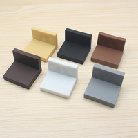 Vente en gros couvercle décoratif en plastique blanc/marron/noir support d'angle droit en métal en forme de L pour la fixation d'étagère d'armoire