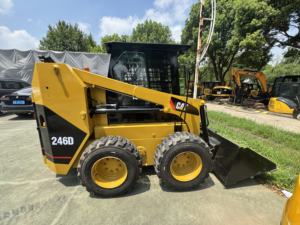 جودة عالية مستعملة اليابانية كارتر الطريق CAT246D التزلج للبناء تحميل التفريغ ميزات مضخة القط - Product Image 2