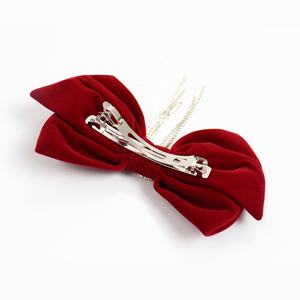 <span class=keywords><strong>Barrette</strong></span> à cheveux en velours à gros nœud personnalisée <span class=keywords><strong>Barrette</strong></span> à cheveux doux rouge avec <span class=keywords><strong>strass</strong></span> pour femmes - Product Image 3