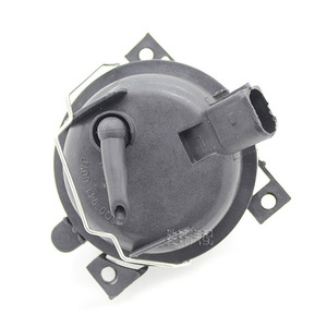 ไฟตัดหมอก Shengxuan รุ่น 6Q0941699B 6Q0941700B แบบฮาโลเจน สำหรับรถยนต์ Volkswagen Polo ปี 02-05 - Product Image 4