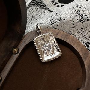 Colgante de Plata de Ley S925 con Estrella Hexagonal de Estilo Vintage, Diseño de Nicho Europeo Americano, Colgante de Lujo Ligero, Dijes Finos - Product Image 1