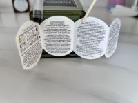 Étiquettes adhésives en vinyle double couche, spécifications multicouches, étiquettes d'emballage imperméables, pelables et révélatrices