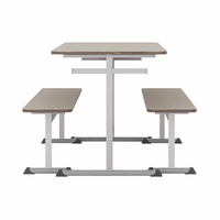 Ensemble de mobilier scolaire : table double et banc avec deux tabourets