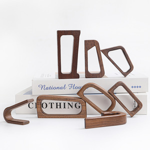 Service de gravure CNC personnalisé sur manche en bois, gravure de logo 3D, artisanat en bois massif noyer noir, vente en gros directe usine - Product Image 1