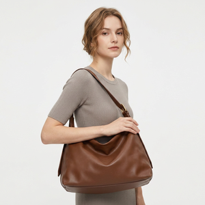 Sac à bandoulière marron minimaliste grande capacité en cuir PU avec fermeture éclair pour usage quotidien - Product Image 6