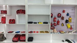 กระเป๋าปฐมพยาบาลขนาดเล็กพกพาได้ชุดปฐมพยาบาลทางการแพทย์ฉุกเฉินสำหรับเป็นของขวัญ - Product Image 4