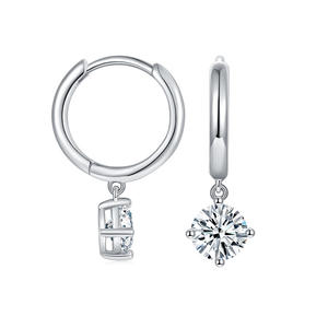 Pendientes de Moissanita Certificada de 0.5ct, Plata, Piedra de Silicio Redonda, Chapados en Oro Blanco, Certificados por GRA - Product Image 1