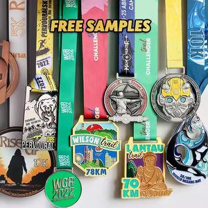 Medalla Deportiva Coleccionable Personalizada de Aleación de Zinc Dorada 5k 10K 21K, Fundida a Presión, Impresa con Letras en Relieve, Forma Personalizada, Recuerdo de Maratón - Product Image 4