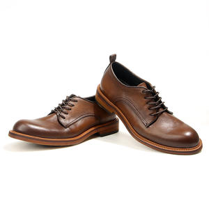 Nuevo modelo de zapatos Oxford tallados en piel de vaca, formales, casuales, de alta gama, con cordones, pulidos a mano, para hombre. - Product Image 2