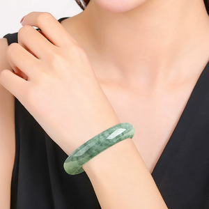 Natural genuine <b>jade</b> green bean-shaped bracelet, auspicious bracelet, ice-grade <b>jade</b> bracelet, women's hand ornament - Product Image 3