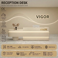 Bureau d'accueil moderne blanc crème avec éclairage LED, comptoir de réception minimaliste asymétrique pour bureau, salon, clinique de beauté