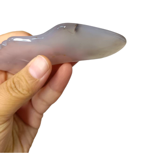 Herramienta Facial Gua Sha de Ágata Gris Natural, Masajeador de Piedra con Borde Irregular Personalizado - Product Image 5