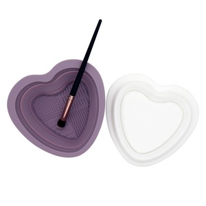 Tampon nettoyant en silicone en forme de cœur pour pinceaux de maquillage, 12,8x12x4,4 cm, pour le nettoyage des Beauty Blender et des houppettes à poudre - Product Image 5