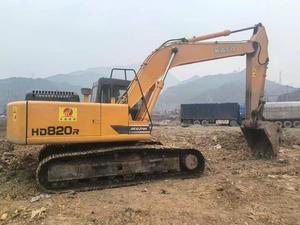 Used CE ISO Certified 8 Ton Kato HD820R Mini Crawler Excavator Serviced Compact <strong>Tracked</strong> <strong>Digger</strong> Landscaping Utility Work - Product Image 4