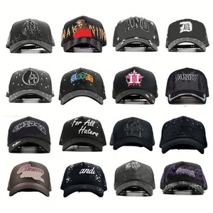 Gorra <span class=keywords><strong>de</strong></span> Béisbol <span class=keywords><strong>de</strong></span> 5 Paneles XJunior H Sad Boyz Collaborative - Letras con Pedrería y Patrón Grabado en Relieve, Edición Limitada - Product Image 5