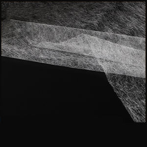 Vêtements en gros avec des fabricants d'entoilages en caoutchouc à mailles non tissées vente directe - Product Image 3