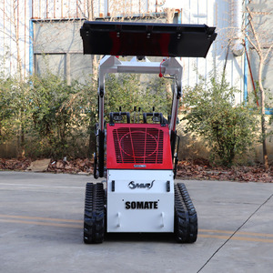 Livraison Gratuite Soamte Mini-chargeuse compacte sur chenilles blanche de 1 tonne avec moteurs EPA et Kubota 15,7 kW, godet 4-en-1, garantie de 2 ans - Product Image 1