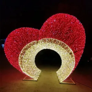 Grande arco principale di illuminazione del cuore della decorazione di festa di natale all'aperto per la decorazione commerciale della via del parco del centro commerciale