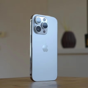 สำหรับ iPhone13 IPro IProMax มือถือมือสอง 5G ความจุ 128GB 256GB 512GB หน้าจอ OLED 6.7 นิ้ว พร้อมอุปกรณ์เสริมจากผู้ผลิตอื่นๆ แรม 6GB ชิป A15 - Product Image 2