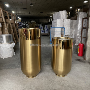 Jarrón <span class=keywords><strong>de</strong></span> flores <span class=keywords><strong>de</strong></span> metal dorado <span class=keywords><strong>de</strong></span> lujo, maceta <span class=keywords><strong>de</strong></span> flores dorada <span class=keywords><strong>con</strong></span> espejo <span class=keywords><strong>de</strong></span> acero alto a precios baratos - Product Image 3