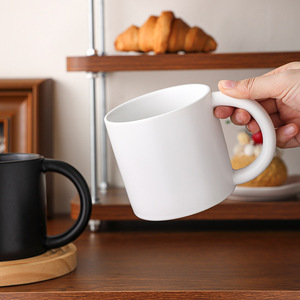 แก้วเซรามิกเคลือบด้าน สีขาวและดำ ดีไซน์มินิมอล ของขวัญสำหรับสำนักงาน - Product Image 2