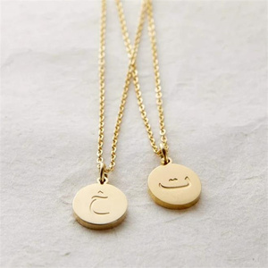 Collar con colgante de disco con grabado personalizado, letra árabe sencilla, colección de <span class=keywords><strong>letras</strong></span>, acero inoxidable gratis, joyería islámica musulmana - Product Image 6