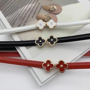 Cinturón Formal de Cuero para Mujer con Logotipo de Trébol de Cuatro Hojas, Hebilla Minimalista con Estampado Clásico, Estilo de Diseñador, Cinturón Delgado - Product Image 1