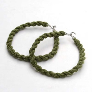 بلوزة بأستك بأستك جاهزة, أربطة بنطلونات مرنة باللون الأخضر الجذاب. - Product Image 3