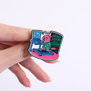 Épinglette en émail anti-grind culture, satirique sur le travail et la vie, citation 'Still Not Enough Grind Culture Is a Scam', vente en gros - Product Image 4