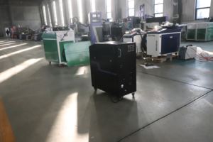 Nettoyeur laser à impulsions de 500 W de puissance maximale, machine de nettoyage laser rapide pour l'élimination de la rouille, des graffitis sur les façades, des traces de fumée et de suie - Product Image 6