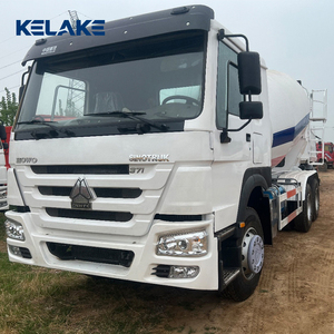 Camion malaxeur à béton KELAKE, capacité de 7 mètres cubes, blanc, moteur diesel SINOTRUCK, moteur importé, prêt à la livraison - Product Image 3