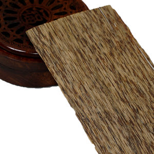 คุณภาพดีธรรมชาติสีน้ำตาลเข้ม Oud Chunks 100% Oud ไม้ OCK1เกรด3A + หวานมากความหนา0.5มิลลิเมตร - Product Image 3