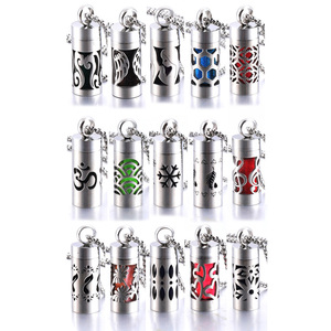 Pendentif flottant personnalisé en acier inoxydable pour parfum, diffuseur d'huiles essentielles, collier avec pendentif médaillon - Product Image 1