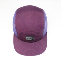 Casquette sportive personnalisée à 7 panneaux en nylon, imperméable et respirante, avec visière plate, logo brodé en 3D, motif lettre classique en sergé, ajustable