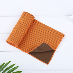 <span class=keywords><strong>Serviette</strong></span> <span class=keywords><strong>de</strong></span> sport en microfibre séchage rapide et refroidissement Logo <span class=keywords><strong>personnalisable</strong></span> avec boîte à fermeture éclair portable pour la <span class=keywords><strong>plage</strong></span> et les sports - Product Image 4
