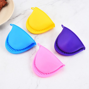 Guantes de Silicona Aislantes del Calor de 8.5x9.5cm, Gruesos, para Horno, Microondas, Repostería y Cocina, Color Sólido, Se Asignan al Azar - Product Image 1