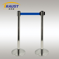 Support de poteaux en acier rétractable pour l'extérieur Ligne de file d'attente Ruban pour aéroport Contrôleur de foule Barrière en béton Stanchion Durable PE Rubber