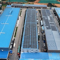 Fabricante de Tejas Solares Fotovoltaicas que Suministra Soportes de Instalación de Acero con Recubrimiento de Color y Contratos de Proyecto, Hecho en China