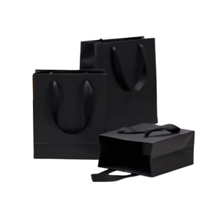 Marque de luxe Logo personnalisé Boutique de chaussures Emballage cadeau Sac à provisions en papier pour vêtements - Product Image 2