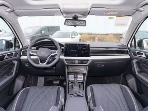Autos Usados Volkswagens Tuguan L 2023 V-W Tiguans L Lujo Usado SUV Vehículo de Gasolina Chino Bajo Kilometraje Coches de <span class=keywords><strong>Segunda</strong></span> <span class=keywords><strong>Mano</strong></span> - Product Image 6