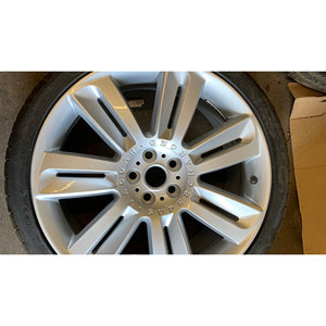 XF ruota posteriore della lega del Nevis 9.5J profondo piatto 8J larghezza argento C2Z4430 (ricondizionato) include bulloni pneumatico 4 pezzi MOQ in lega di alluminio - Product Image 1