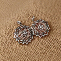 PM62370 Pendentif fantaisie en dentelle à motif floral, bijoux fins, breloques uniques en zircone cubique pour la fabrication de bijoux