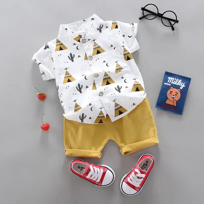 Vendita calda all'ingrosso bambini vestiti estivi camicia pantalone corto Set vestiti abbigliamento per bambini In Set di panni per bambini