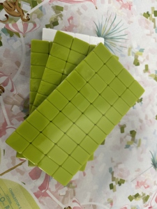 กระดานไพ่นกกระจอกอะคริลิคสีเขียวแอปเปิ้ล 4 ชั้น ยี่ห้อ Apeco แบบสั่งทำพิเศษ - ดีไซน์ทันสมัย หรูหรา เป็นมิตรกับสิ่งแวดล้อม ทนทาน พกพาสะดวก ขายส่ง - Product Image 3