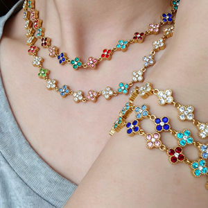 Gioielli per Donne, Set Dopamine Burst con Fiore a Quattro Petali, Bracciale, Orecchini e Collana in Acciaio Inox con Diamanti Adesivi Fatti a Mano - Product Image 5