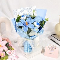 Bouquet moderne fait main - Fleurs en tricot tournesol prêtes à offrir pour l'anniversaire de votre petite amie, la Saint-Valentin et diverses occasions