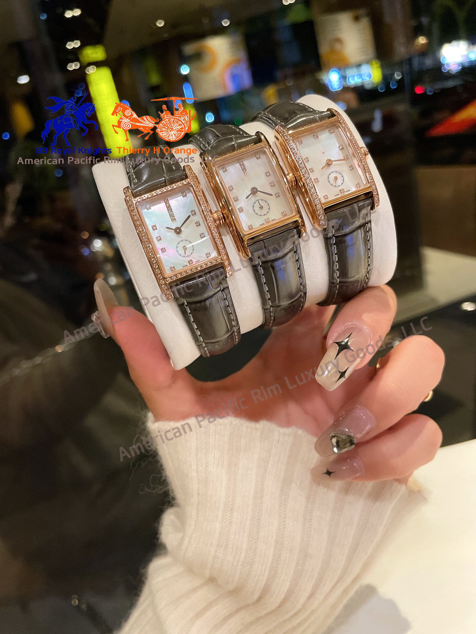 สีขาว (สาย, ขอบหน้าปัดเลือกได้)