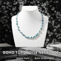Collier ras du cou délicat en pierres naturelles de turquoise bleue, perles irrégulières carrées, pour femme