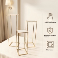 B O O H O Me Accessoires de décoration de mariage, support à fleurs en fer forgé doré et acrylique, cadre carré géométrique, luxe minimaliste, multi-étages