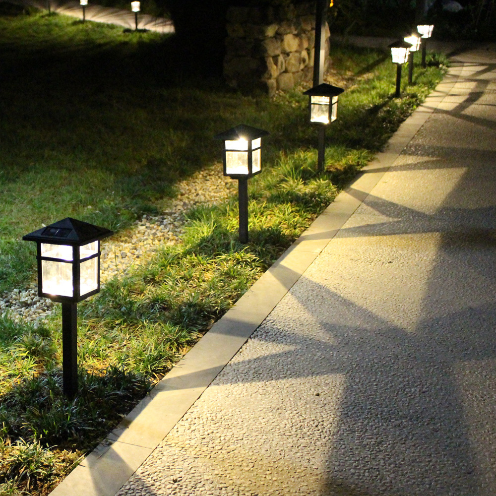 Modern Solar Powered LED IP44 Waterproof Black Plastic 3000K Warm White 360 Beam Outdoor Landscape Decorative Lights Garden